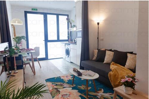RC - Modern Valencia loft