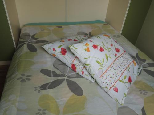 Postel nebo postele na pokoji v ubytování CHALET 4 personnes maxi tout confort location en gîte