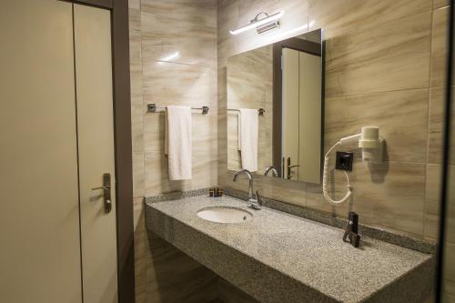 Marlen Hotel Denizliにあるバスルーム