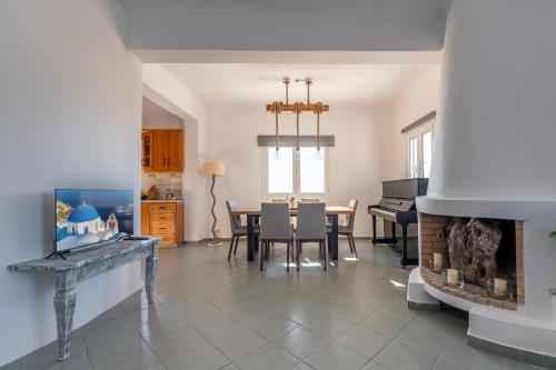 Villa Chora photo 2