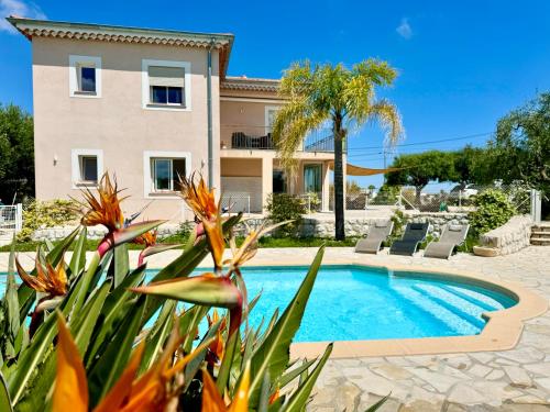 Villa SYAGRUS - Easy Home Booking