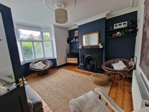 A seating area at Lovely 3 bedroom Whitley Bay Townhouse.