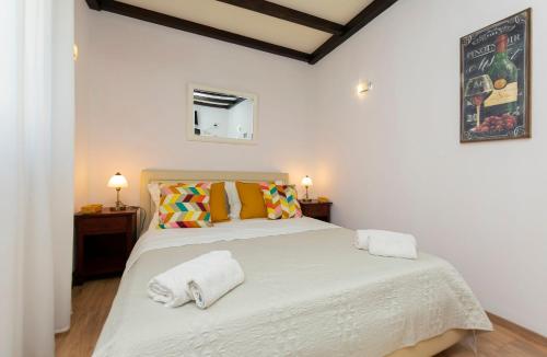 Apartments Cash and dash