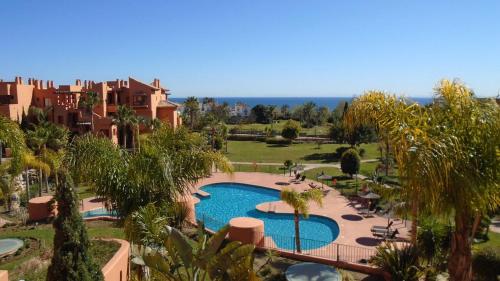 Spacious 3BR Apartment in New Golden Mile, Ideal for Families & Long Stays