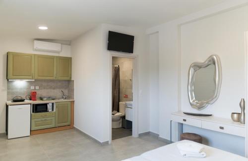 Dion Apartments ( Laganas Beach )