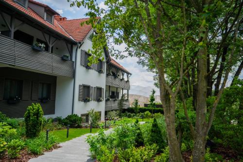 Vonkajšia záhrada v ubytovaní Normafa Hotel & Retreat