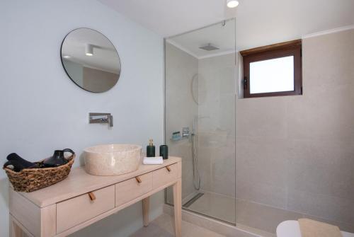 Villa The Pines- Jaccuzi - Private Pool - 7 minutes from the beach