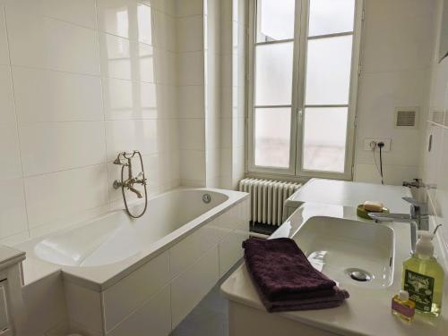 Appartement typique et confortable - Voltaire