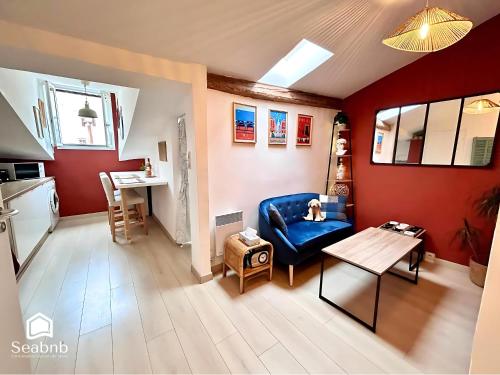 Χώρος καθιστικού στο Little Nest - Old Town - Breakfast - Wifi - AC