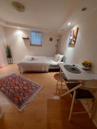 Postel nebo postele na pokoji v ubytování Glorry M