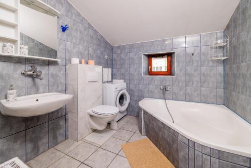 Koupelna v ubytování Apartments Slobodanka