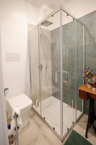 Ένα μπάνιο στο A casa do Caliaru