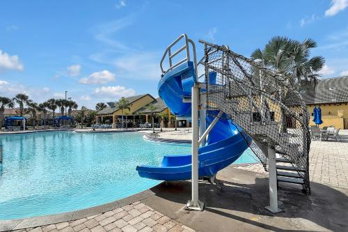 Trendy Retreat - Great Location - Fully Loaded photo 31