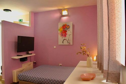 Klarisa City Center Apartment with Terrace