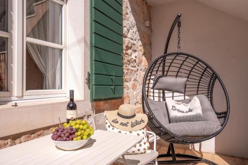 Stonehouse 22 - ZF Hvar
