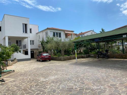 Apartments and rooms with parking space Rovinj - 23148