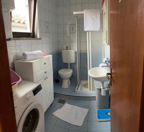 Apartments and rooms with parking space Rovinj - 23148