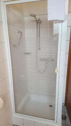 Hotel Schwanenburg tesisinde bir banyo