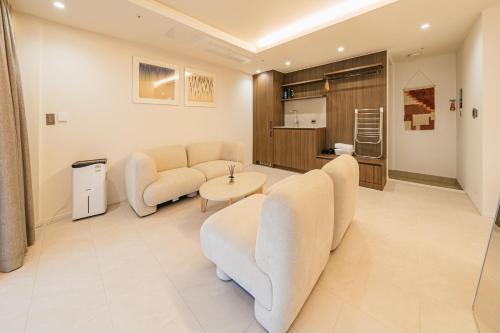 Kuchyň nebo kuchyňský kout v ubytování Haeilri Pool&SPA Hotel