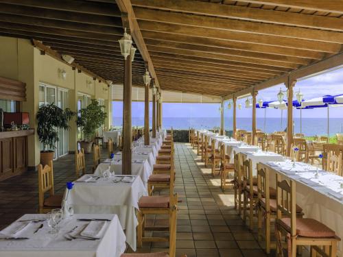 H10 Taburiente Playa tesisinde bir restoran veya yemek mekanı