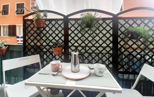 Μπαλκόνι ή βεράντα στο 4 Bedroom Cozy Apartment In Genova