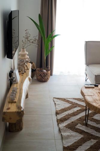 Lux Nomad MGMT - BOEM Super Central 2-bedroom flat