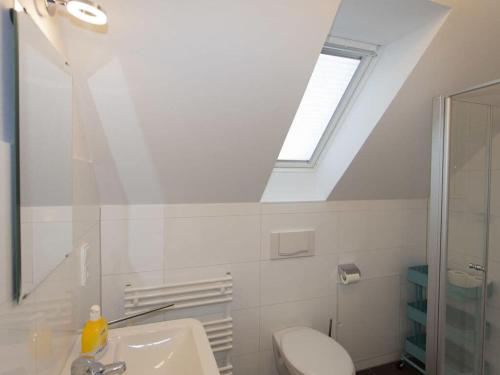 Ένα μπάνιο στο Haus Residence Comfortable holiday residence
