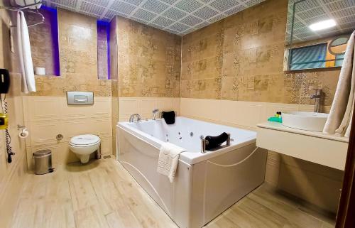 Koupelna v ubytování Notte Hotel