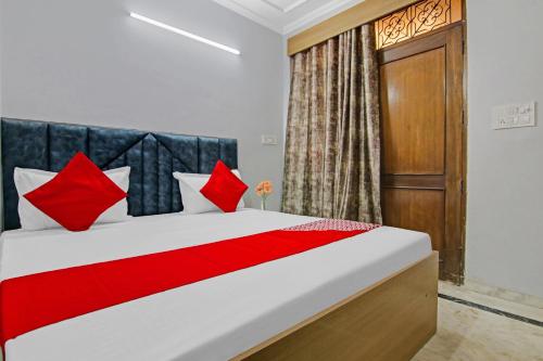 Gallery image of Flagship Hotel Comfort Inn in New Delhi