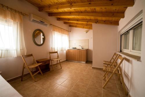 Posezení v ubytování Rodon Apartments - S Avdimioti