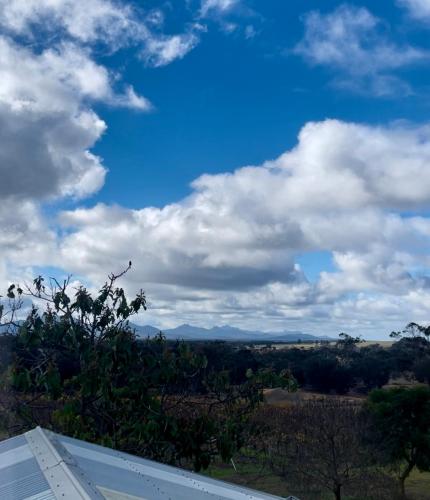 a view of the sky from the roof of a house at Mondurup Escape - Kendenup in Kendenup