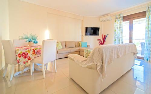 LUXURY AND SUNNY APARTMENT 250 mts FROM THE BEACH!!