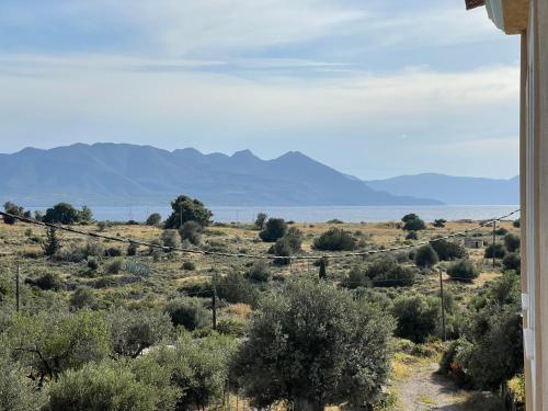 90sqm Perdika Aegina luxury family apartment με θέα βουνό και θάλασσα 90τμ