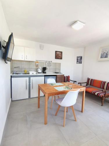 Loft for 2 in Rhodes town