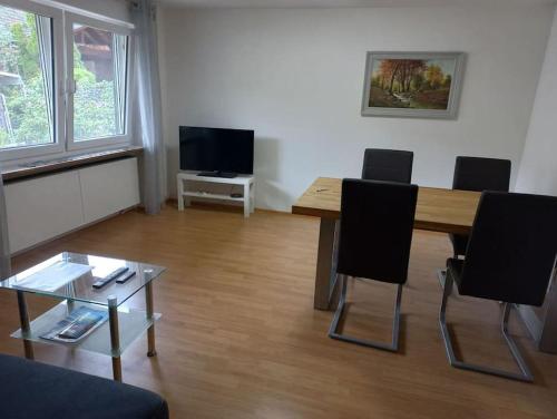 TV a/nebo společenská místnost v ubytování Helgas Apartment No 2