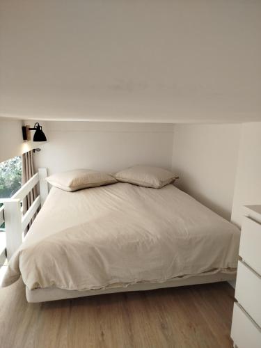 Studio mezzanine