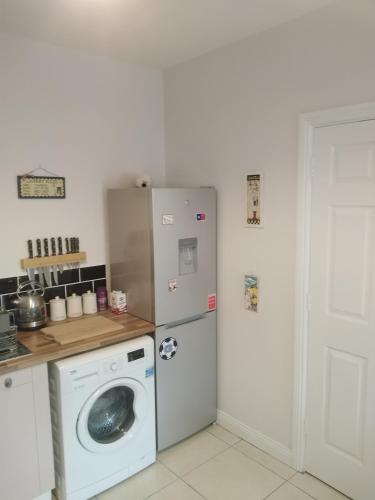 Kuchyň nebo kuchyňský kout v ubytování Stunning 1-Bed Apartment in Carrick-On-Shannon