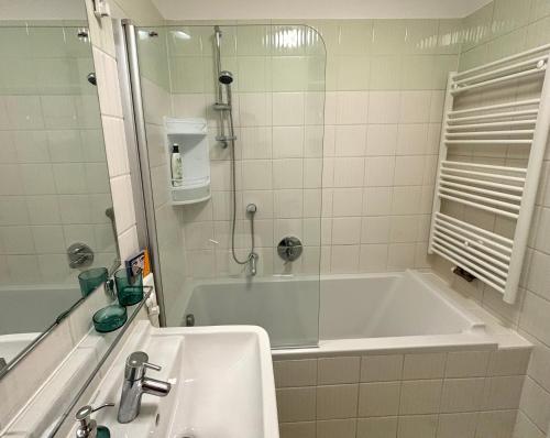 Terrace Bliss Apartment with free garage