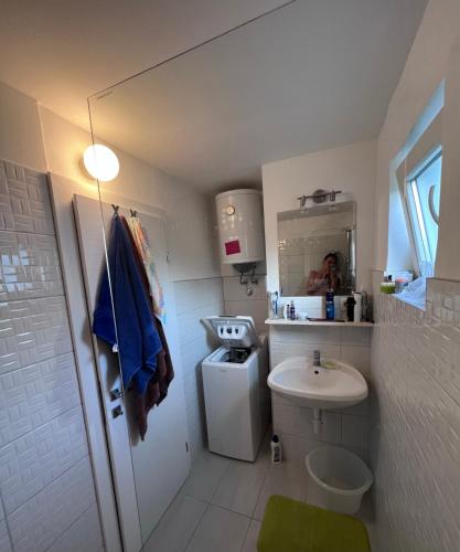Old and cute renovated house 100m from the sea