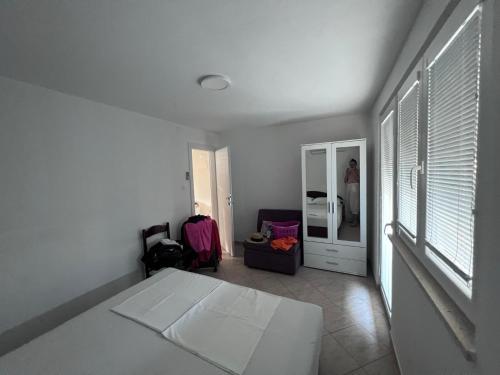 Old and cute renovated house 100m from the sea