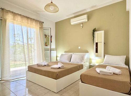 Villa Serenity Spilia Garden floor