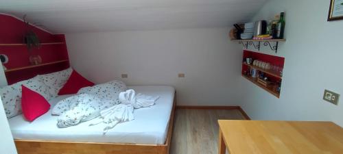 Krevet ili kreveti u jedinici u objektu Zimmer mit Bad und Garagenparkplatz