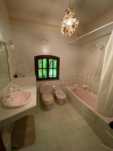 Villa Elisa - Luxury and Style by the Seaにあるバスルーム
