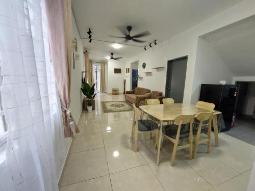 Posezení v ubytování Amir Homestay Nilai