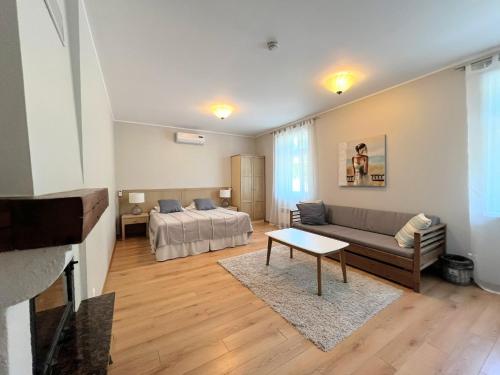 Postel nebo postele na pokoji v ubytování Tulbi Guesthouse