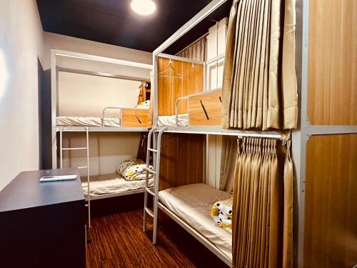 Postel nebo postele na pokoji v ubytování LIKE Hostel & Bar Lounge