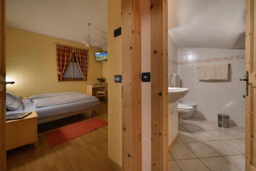 Koupelna v ubytování Bait Dal Canton