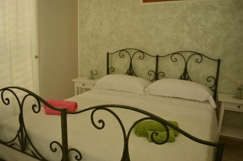 Giường trong phòng chung tại St. Joseph Apartment