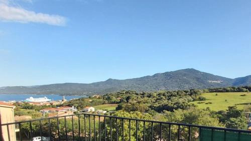 Appartement Papillon avec Piscine et Vue Mer