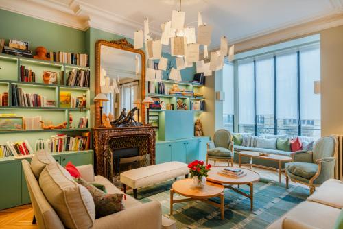 Paris Wagram Design Residence